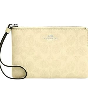 Coach Corner Zip Wristlet in Signature Canvas NWT